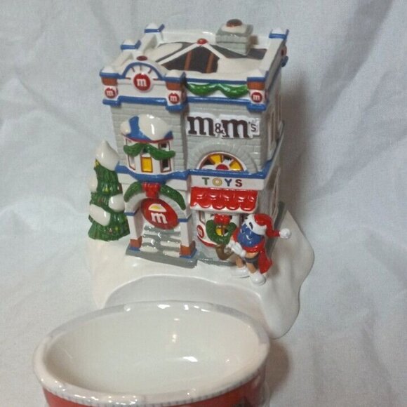 Dept 56 M&M's holiday toys Toy Shop Lighted House with candy dish christmas - Picture 1 of 7